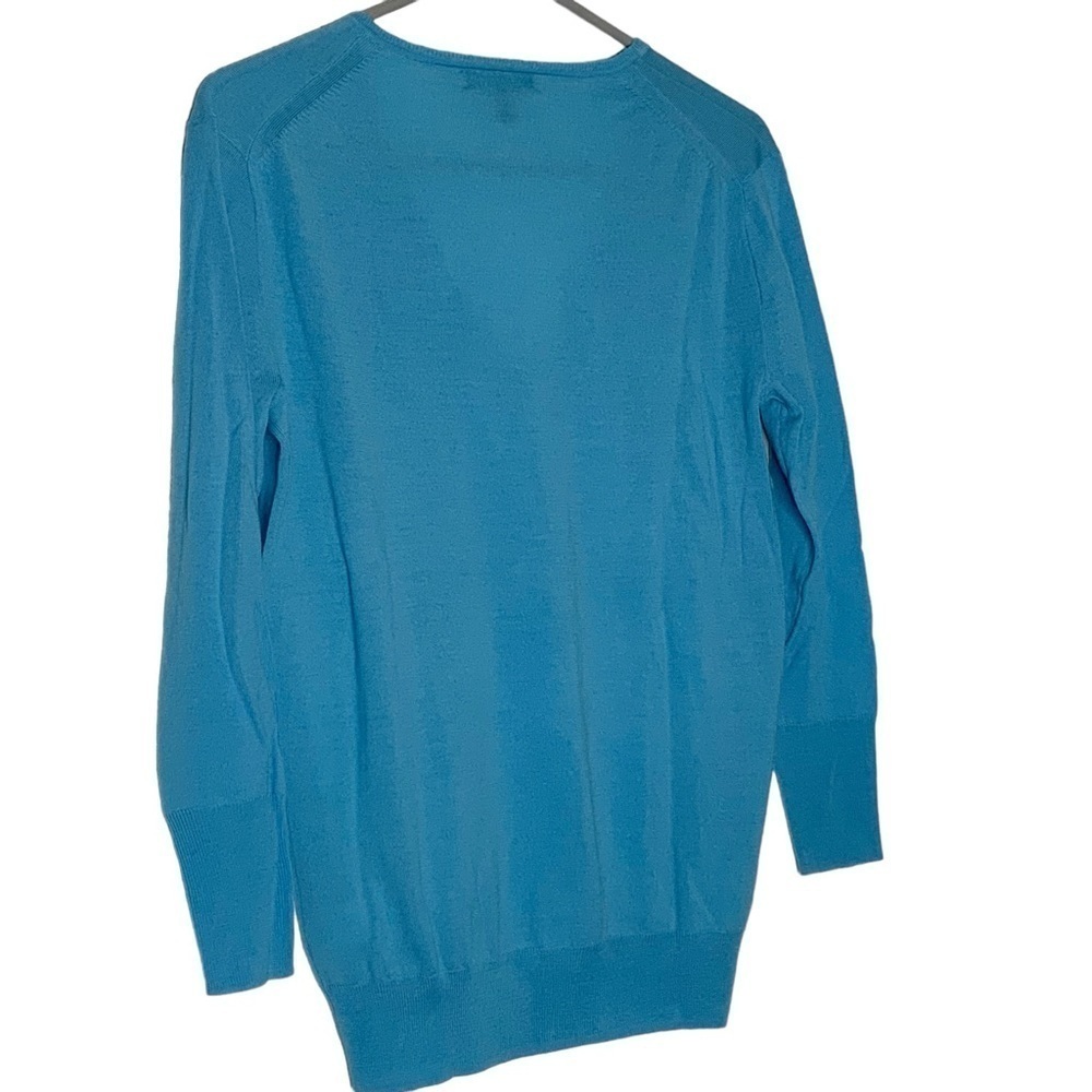J. Crew V neck Merino wool sweater. Size XS. J7 - Picture 5 of 7
